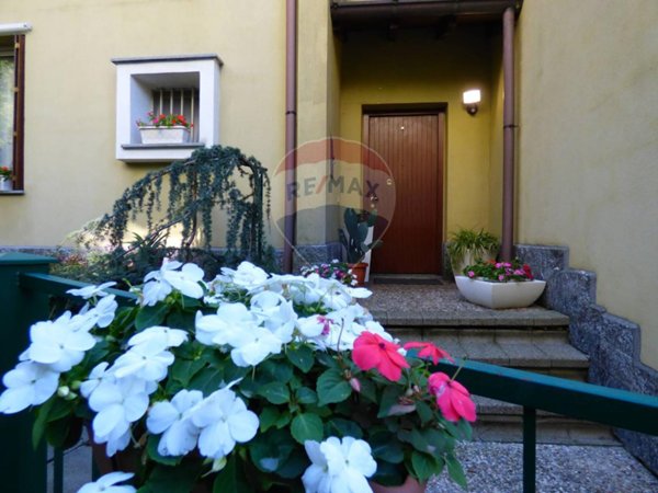 casa indipendente in vendita a Luino in zona Motte
