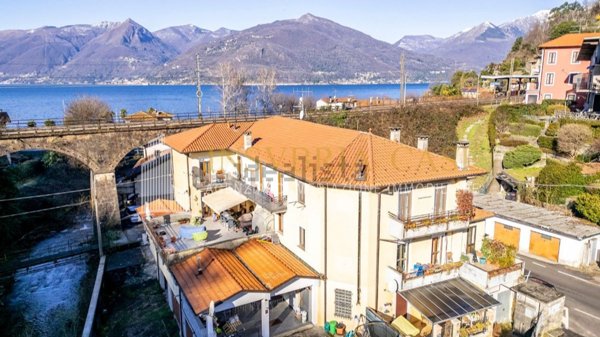 appartamento in vendita a Luino in zona Colmegna