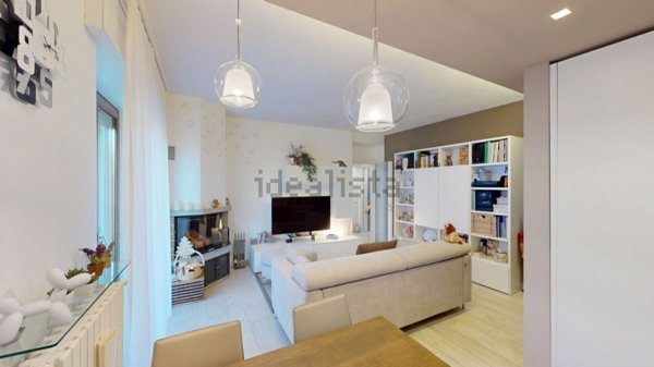 appartamento in vendita a Luino in zona Colmegna