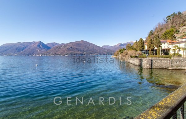 appartamento in vendita a Luino in zona Colmegna