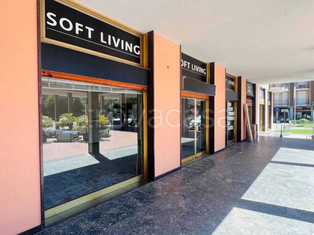 ufficio in vendita a Luino