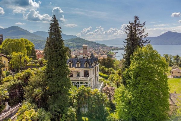 casa indipendente in vendita a Luino