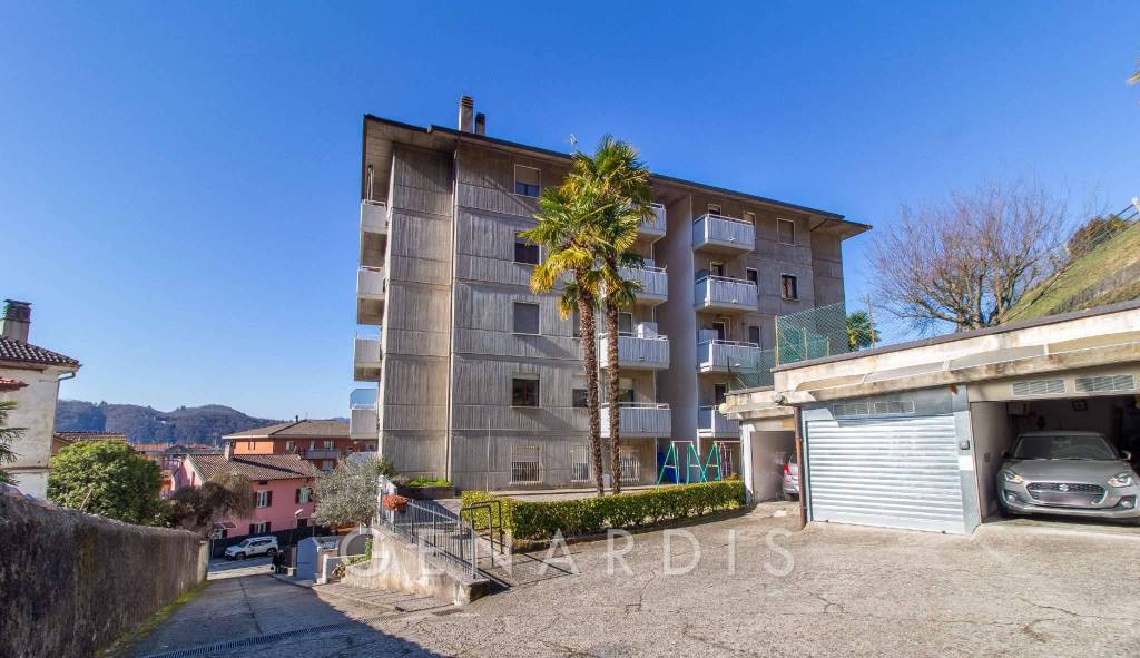 appartamento in vendita a Luino
