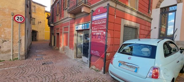 bivano in vendita a Luino in zona San Pietro