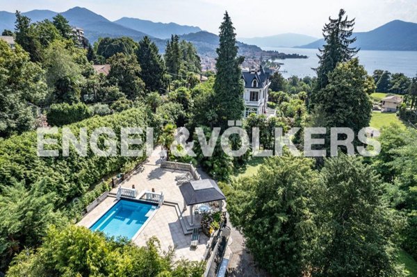 casa indipendente in vendita a Luino