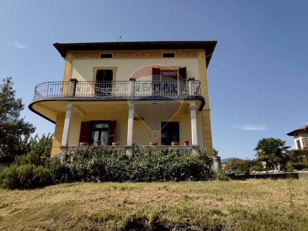 casa indipendente in vendita a Luino