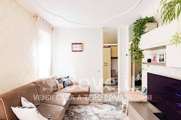 appartamento in vendita a Luino in zona Fornasette