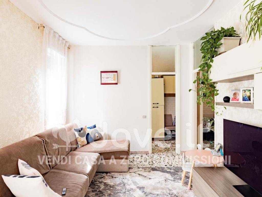 appartamento in vendita a Luino in zona Fornasette