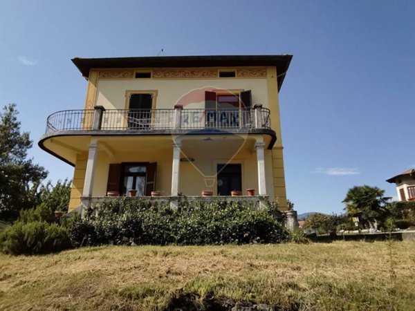 casa indipendente in vendita a Luino