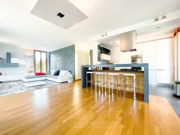 casa indipendente in vendita a Luino