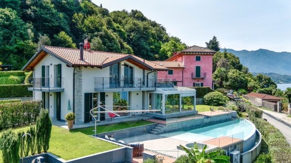 casa indipendente in vendita a Luino
