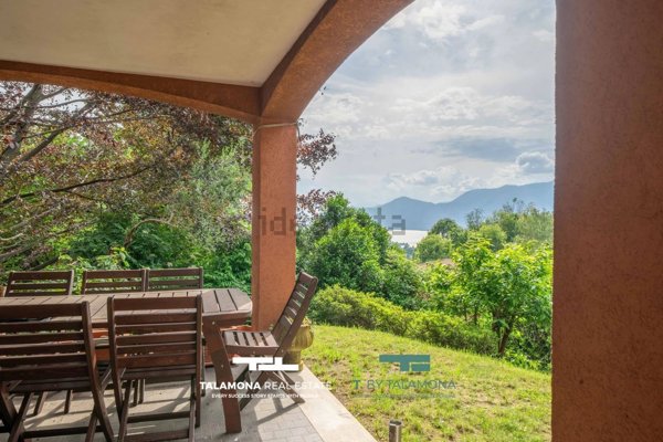casa indipendente in vendita a Luino