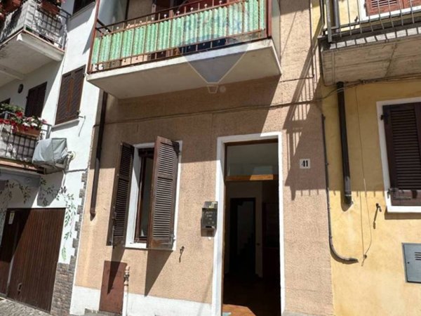 appartamento in vendita a Luino in zona Voldomino