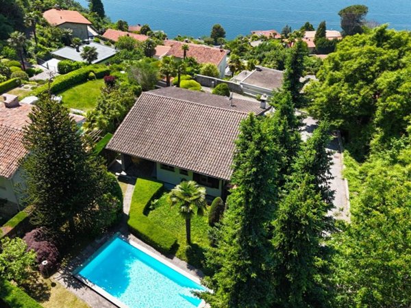 casa indipendente in vendita a Luino