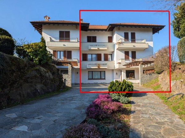 casa indipendente in vendita a Luino