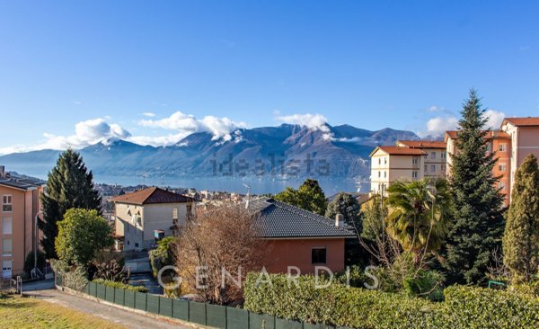 casa indipendente in vendita a Luino