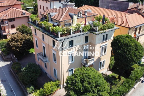 casa indipendente in vendita a Luino
