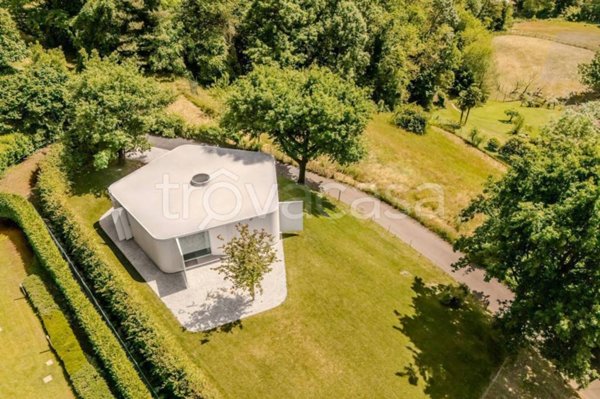 casa indipendente in vendita a Luino in zona Poppino