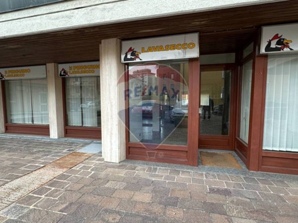 negozio in vendita a Luino