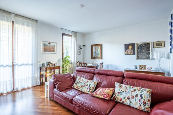 casa indipendente in vendita a Luino