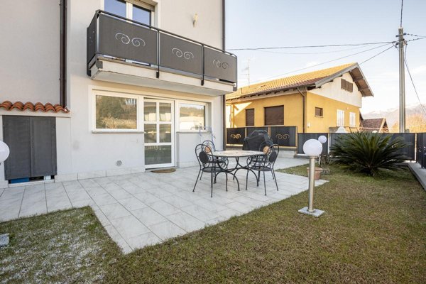casa indipendente in vendita a Luino