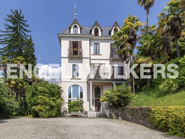 casa indipendente in vendita a Luino