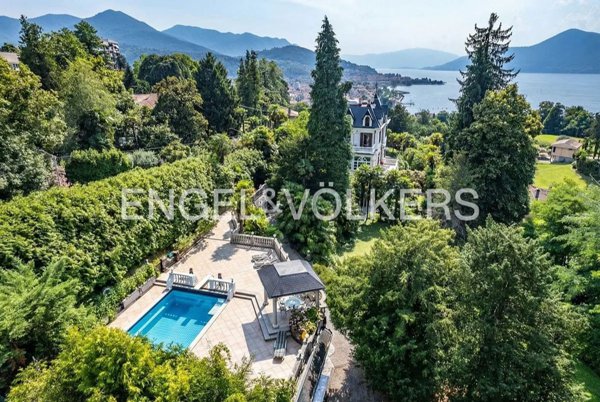 casa indipendente in vendita a Luino