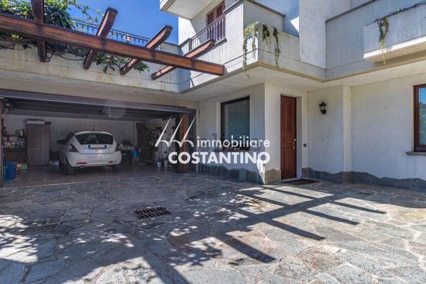 casa indipendente in vendita a Luino