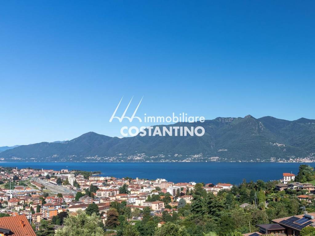 casa indipendente in vendita a Luino