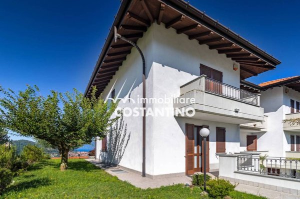 casa indipendente in vendita a Luino