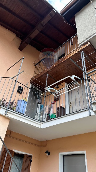 appartamento in vendita a Luino in zona Voldomino