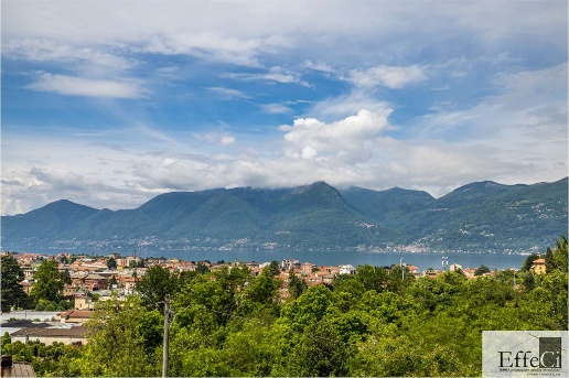 casa indipendente in vendita a Luino