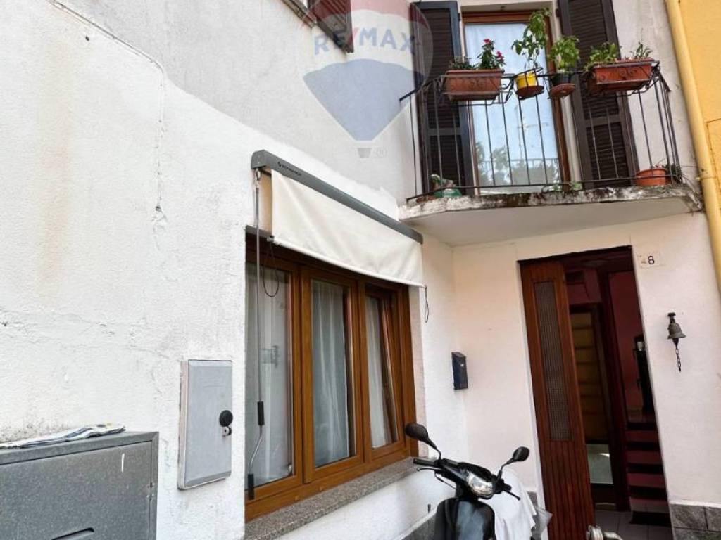 appartamento in vendita a Luino in zona Motte