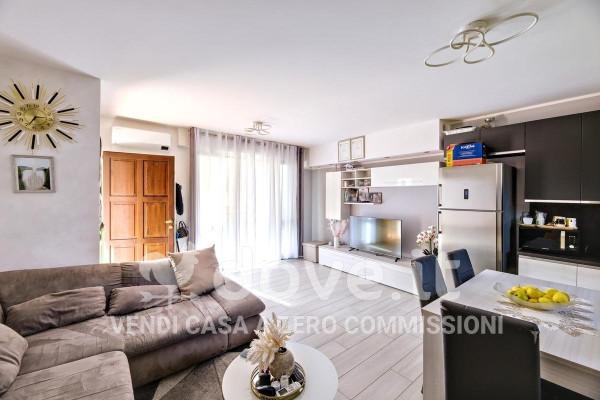 appartamento in vendita a Luino in zona Fornasette