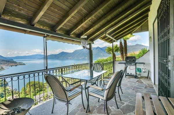 casa indipendente in vendita a Luino