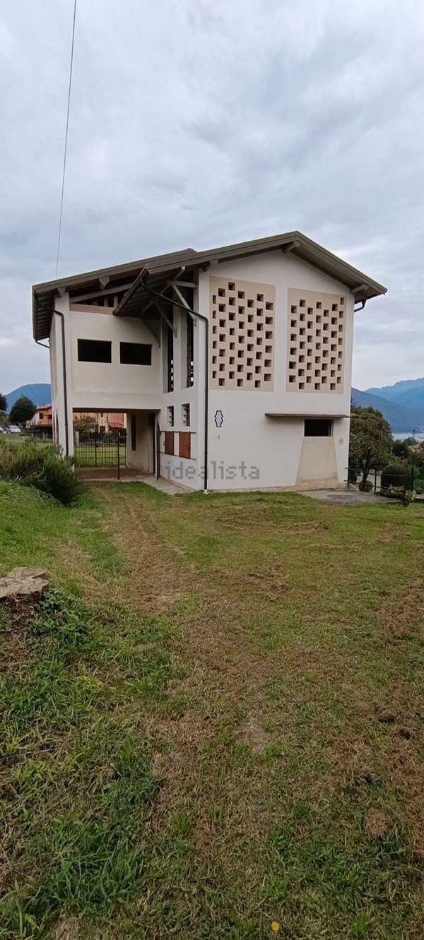 pentavano in vendita a Luino