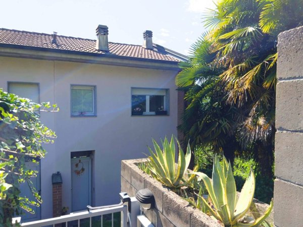 casa indipendente in vendita a Luino