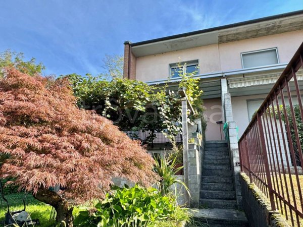 casa indipendente in vendita a Luino