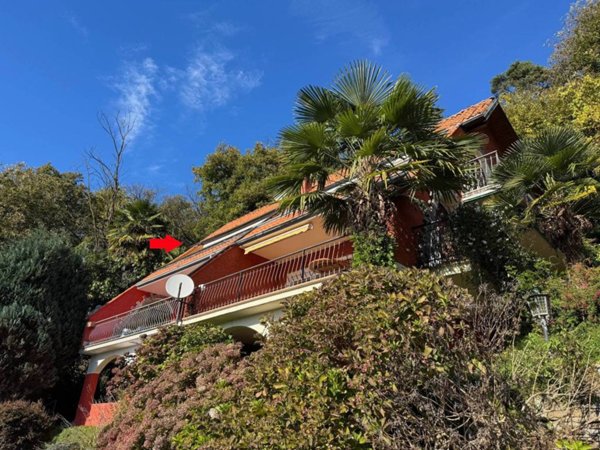 appartamento in vendita a Luino in zona Longhirolo