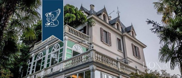 casa indipendente in vendita a Luino