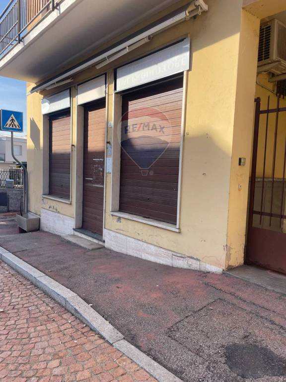 negozio in vendita a Luino