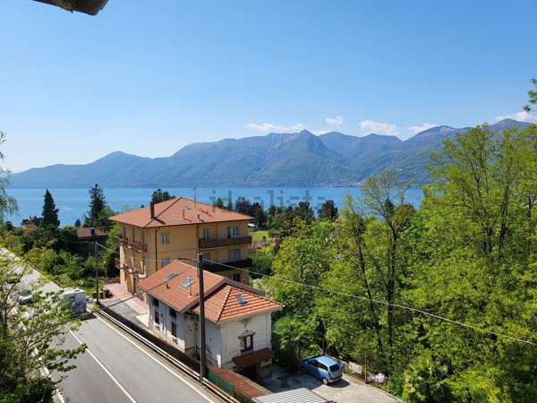 casa indipendente in vendita a Luino