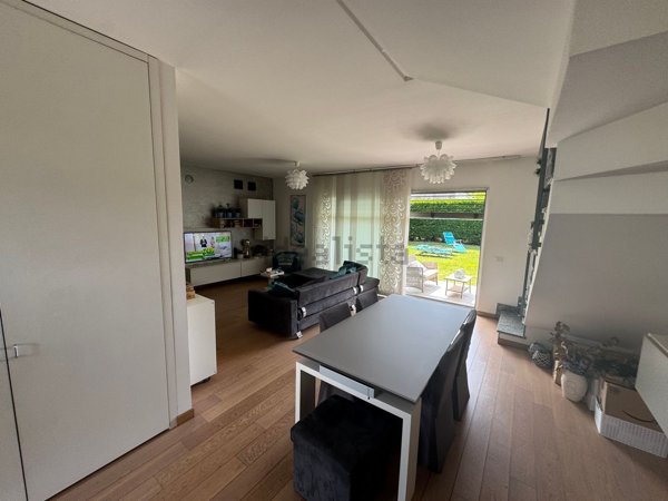 casa indipendente in vendita a Luino