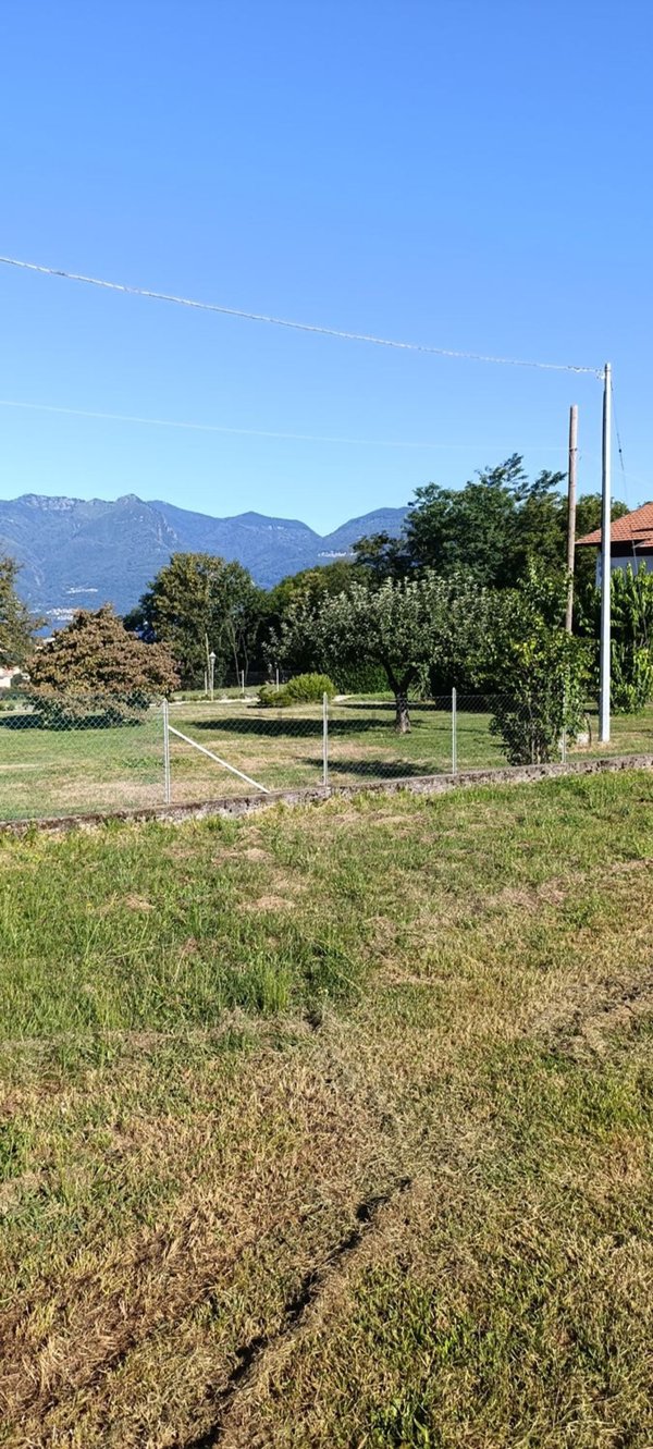 terreno edificabile in vendita a Luino