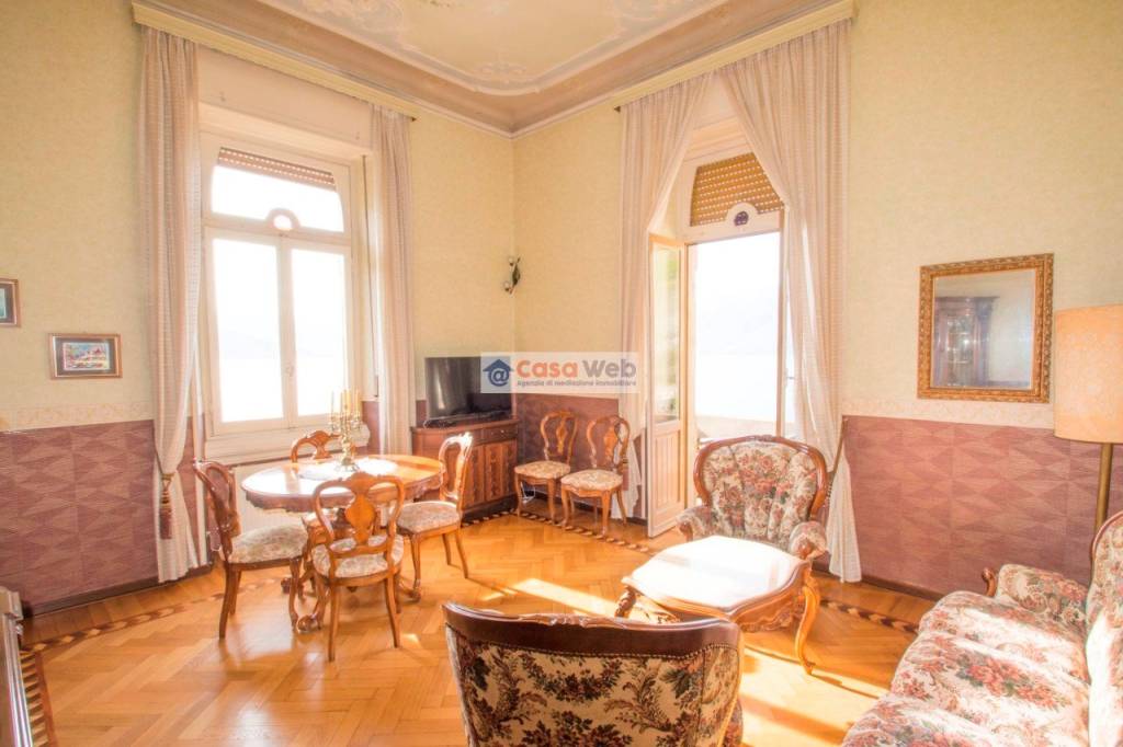 appartamento in vendita a Luino in zona Colmegna