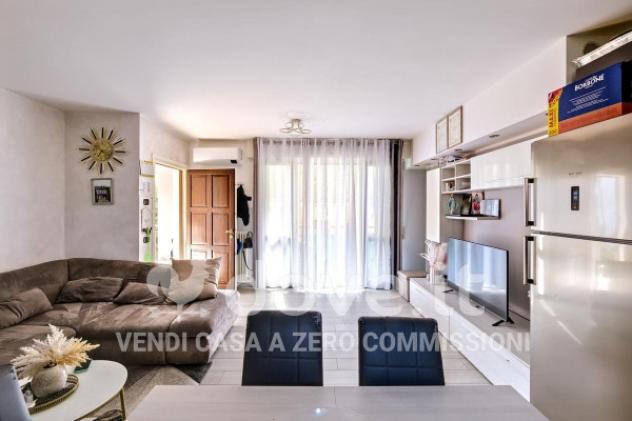 appartamento in vendita a Luino in zona Fornasette