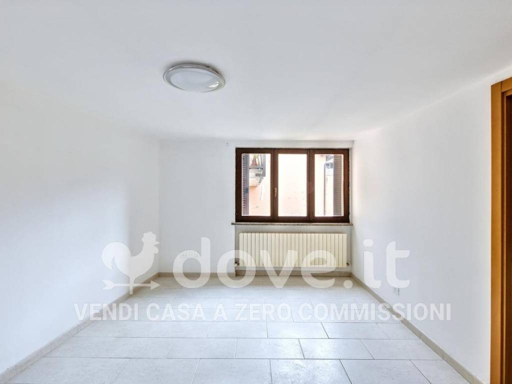 casa indipendente in vendita a Luino