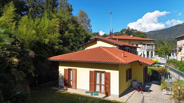 appartamento in vendita a Luino in zona Poppino