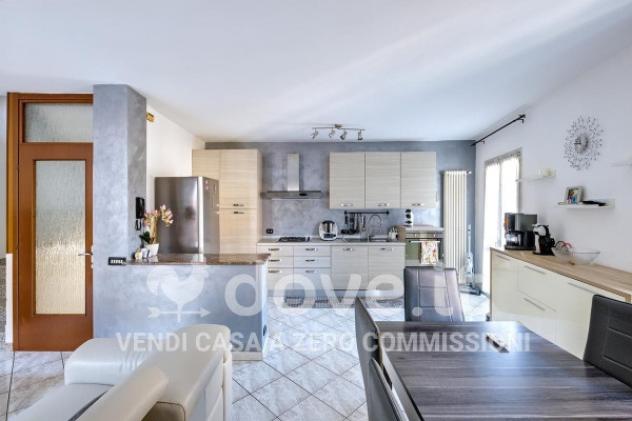 appartamento in vendita a Luino in zona Voldomino