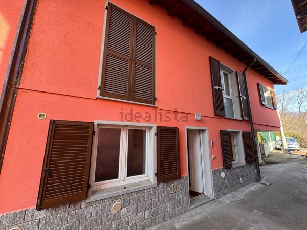 casa indipendente in vendita a Luino